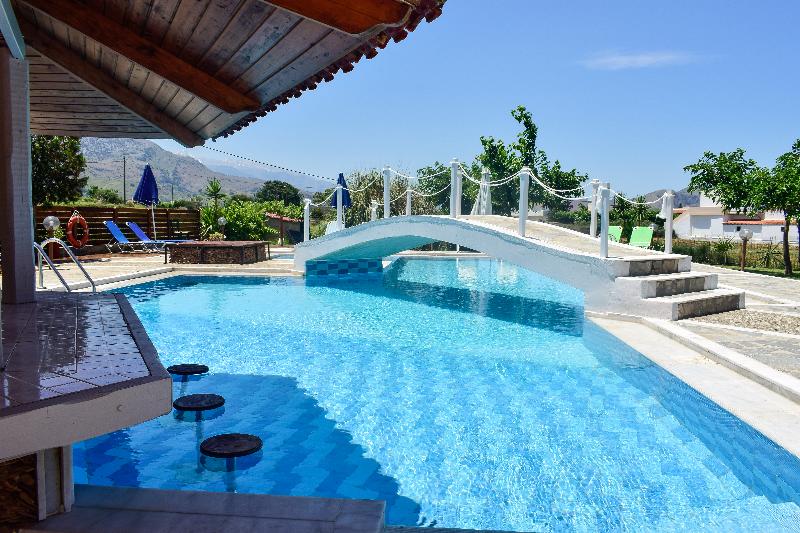 Dias Kavros Hotel - Havuz