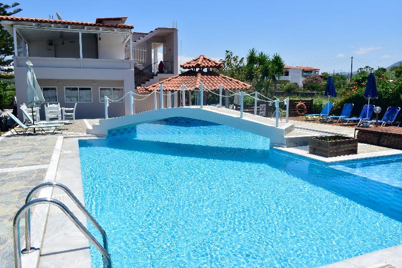 Dias Kavros Hotel - Havuz