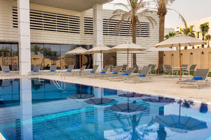 Radisson Hotel & Apartments Dammam Industry City - Havuz