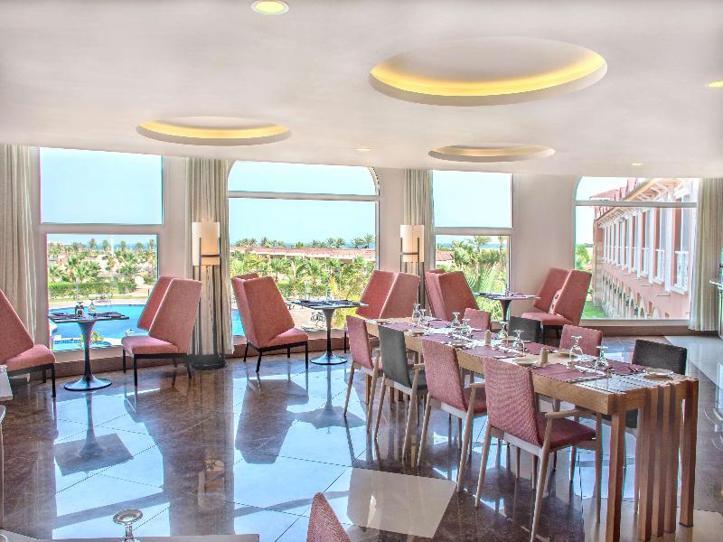 Radisson Blu Resort, Al Khobar Half Moon Bay - Restoran
