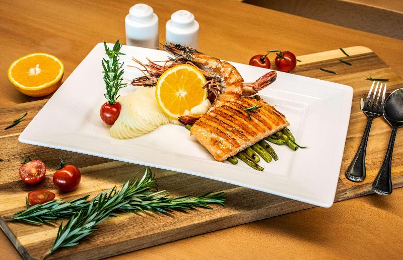 Radisson Blu Resort, Al Khobar Half Moon Bay - Restoran