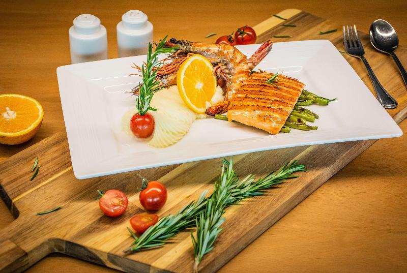 Radisson Blu Resort, Al Khobar Half Moon Bay - Restoran