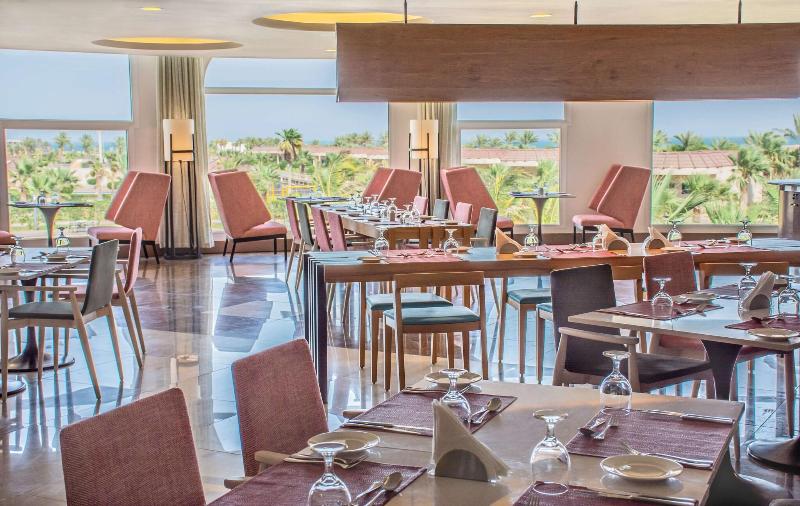 Radisson Blu Resort, Al Khobar Half Moon Bay - Restoran