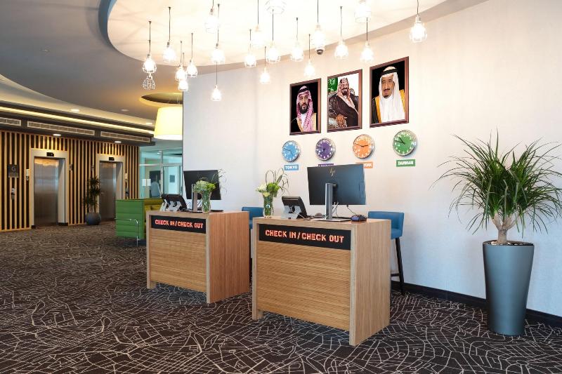 Park Inn by Radisson Jubail Industrial City - Lobi