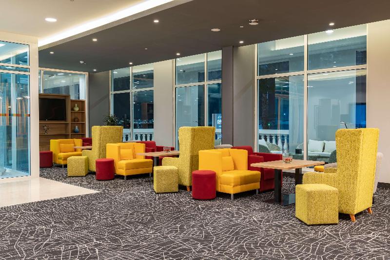 Park Inn by Radisson Jubail Industrial City - Lobi