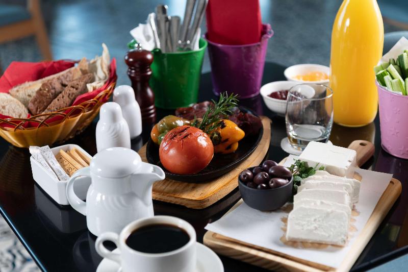 Park Inn by Radisson Jubail Industrial City - Restoran