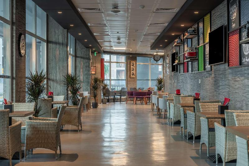 Park Inn by Radisson Jubail Industrial City - Restoran