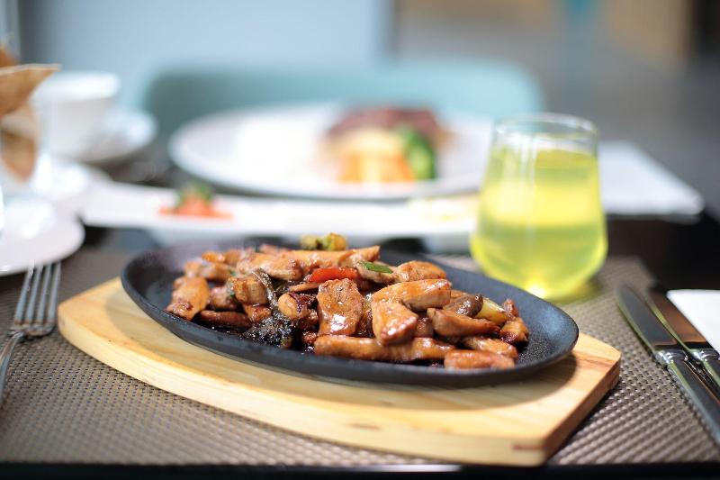 Park Inn by Radisson Jubail Industrial City - Restoran