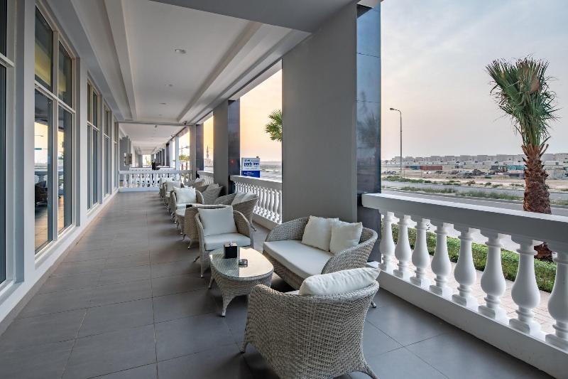 Park Inn by Radisson Jubail Industrial City - Teras