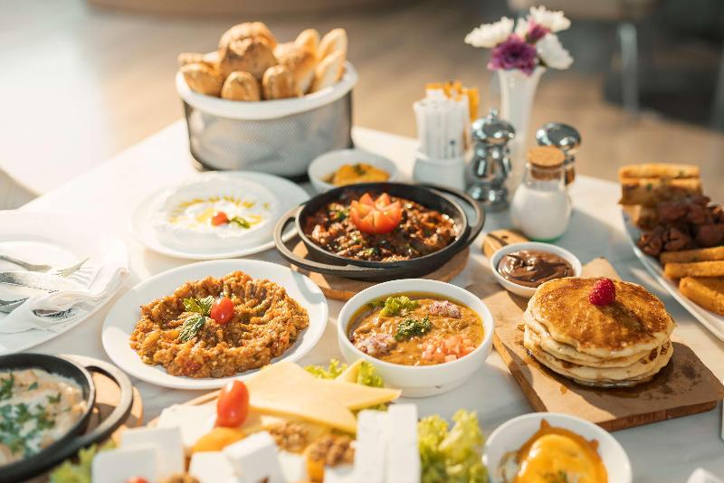 Radisson Blu Hotel, Buraidah - Restoran