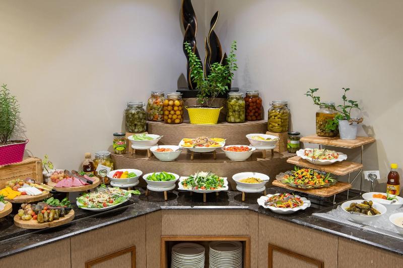 Radisson Blu Hotel, Buraidah - Restoran