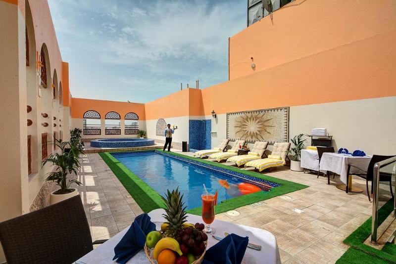 Ewan Hotel Apartments - Havuz