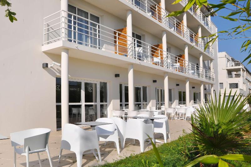 Golden Tulip La Baule - Genel