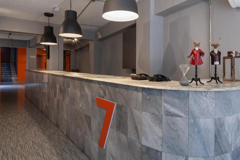 7 Days Premium Hotel Pattaya - Lobi