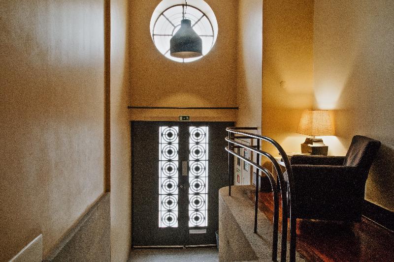 Porto Spot Hostel - Lobi
