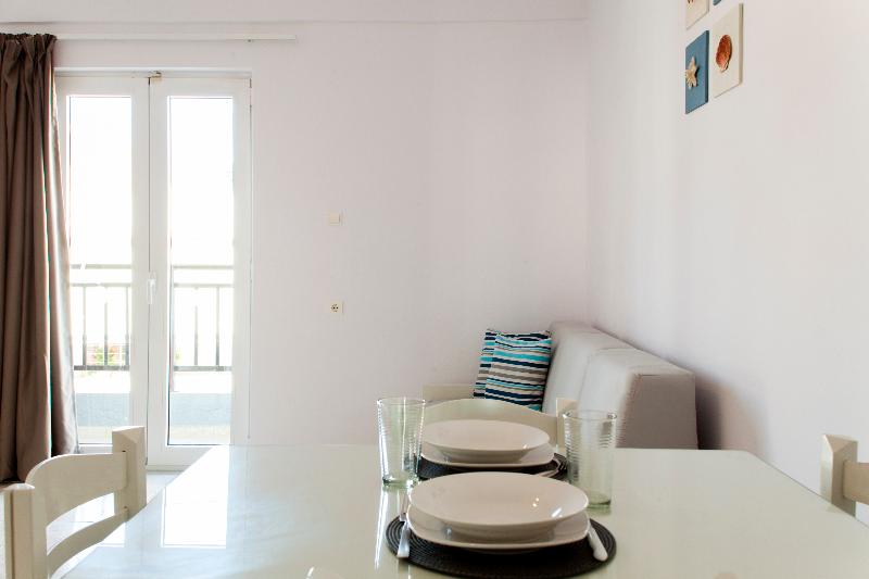ELYCHRYSON Apartments/HOTEL - Oda