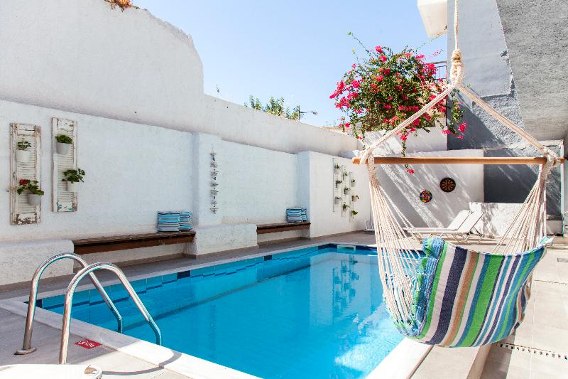 ELYCHRYSON Apartments/HOTEL - Havuz