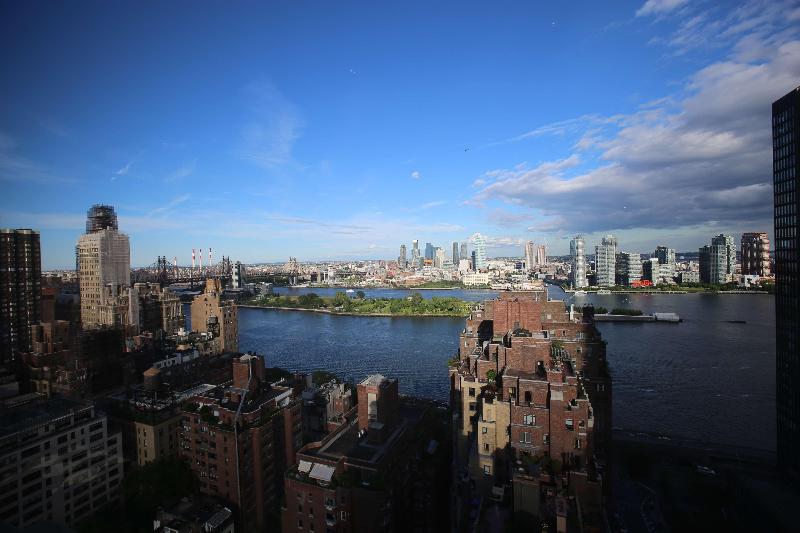 The Beekman Tower Trademark Collection by Wyndham - Bar