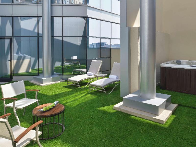 Movenpick Hotel Apartments Downtown Dubai - Oda