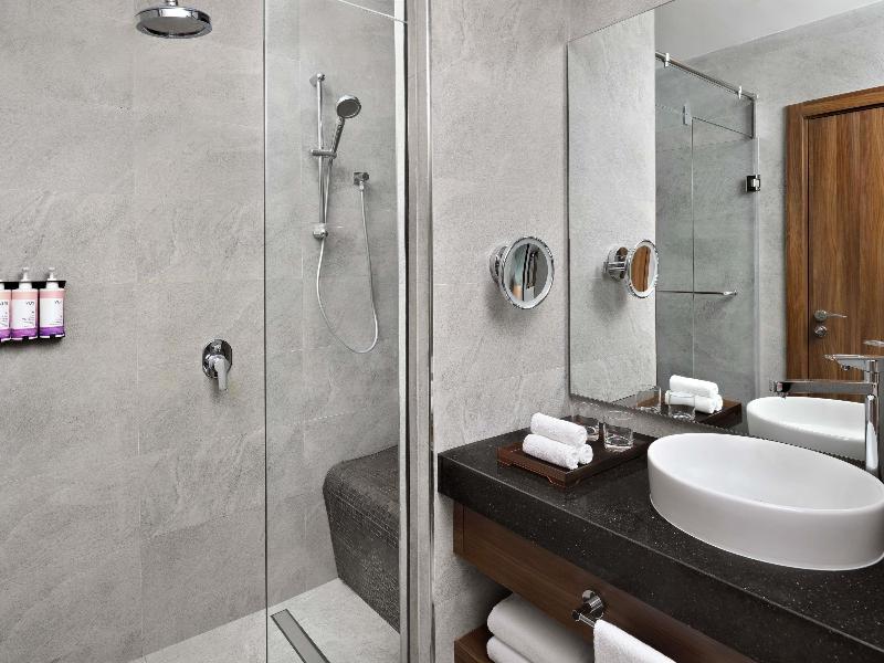 Movenpick Hotel Apartments Downtown Dubai - Oda