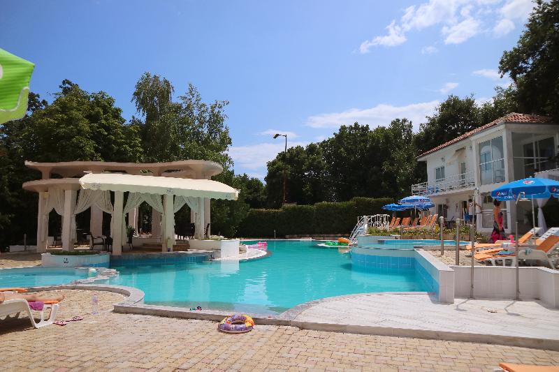 Park Hotel Bellevue Golden Sands - Havuz