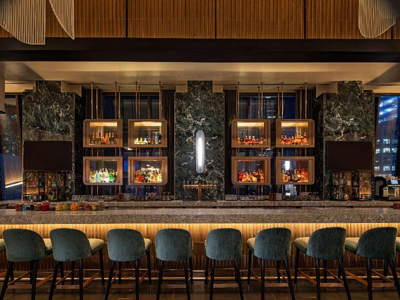 Hilton New York Times Square - Bar