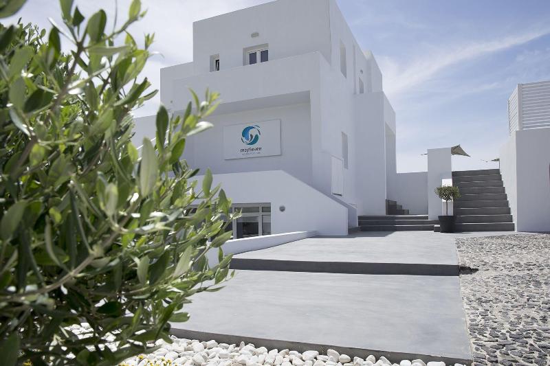 May Seven Suites Hotel - Genel