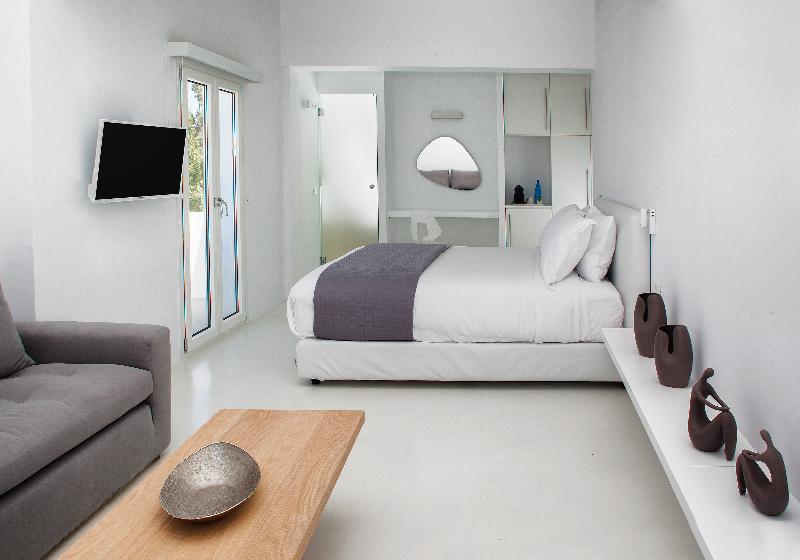 May Seven Suites Hotel - Oda