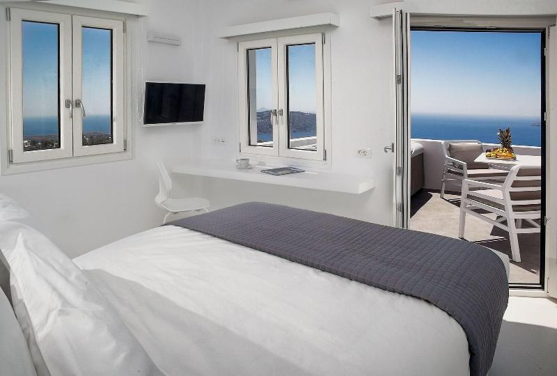 May Seven Suites Hotel - Oda