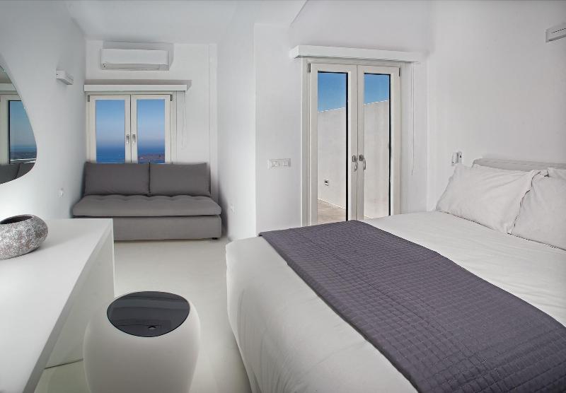 May Seven Suites Hotel - Oda