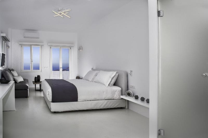 May Seven Suites Hotel - Oda