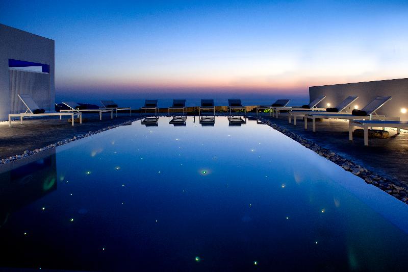 May Seven Suites Hotel - Havuz