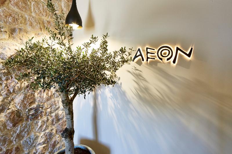 Aeon Suites by Mr and Mrs White - Lobi