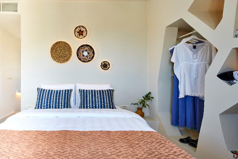 Aeon Suites by Mr and Mrs White - Oda