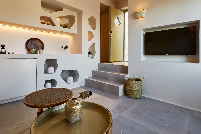 Aeon Suites by Mr and Mrs White - Oda