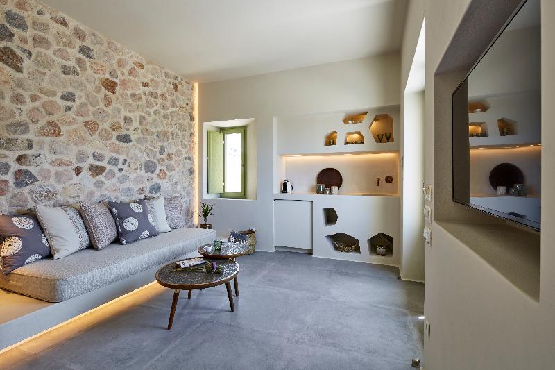 Aeon Suites by Mr and Mrs White - Oda