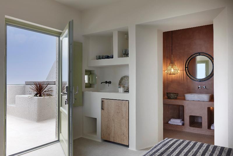 Aeon Suites by Mr and Mrs White - Oda