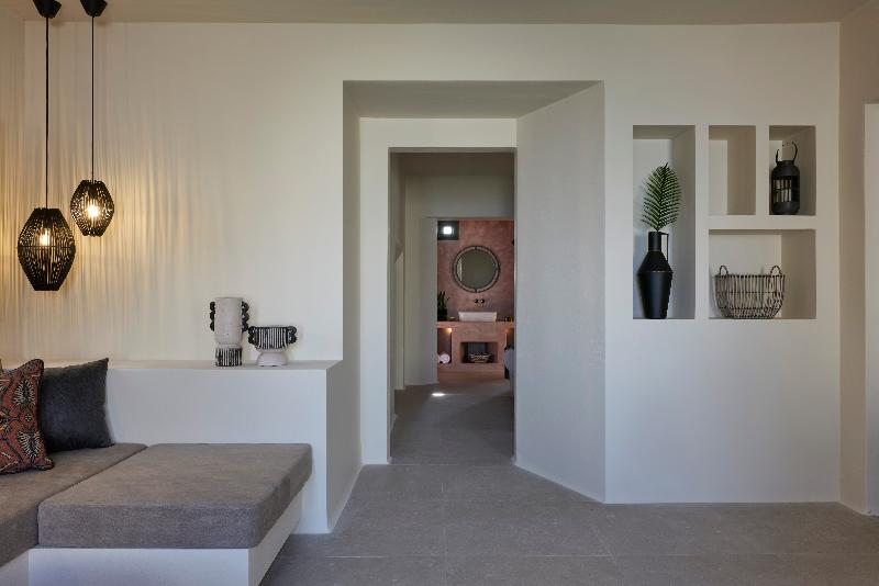Aeon Suites by Mr and Mrs White - Oda