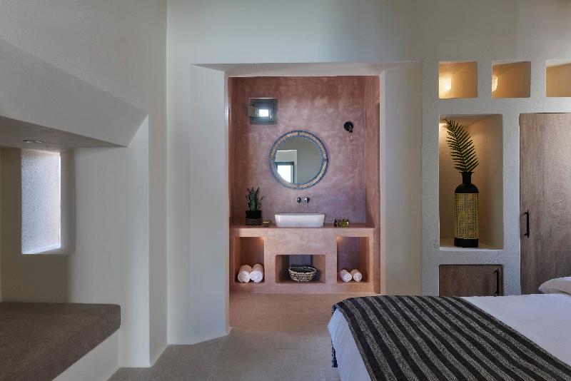 Aeon Suites by Mr and Mrs White - Oda