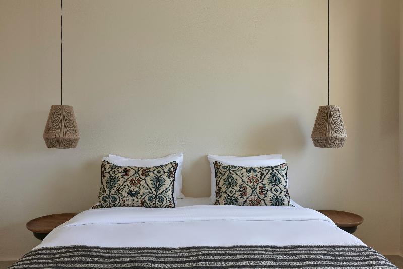 Aeon Suites by Mr and Mrs White - Oda