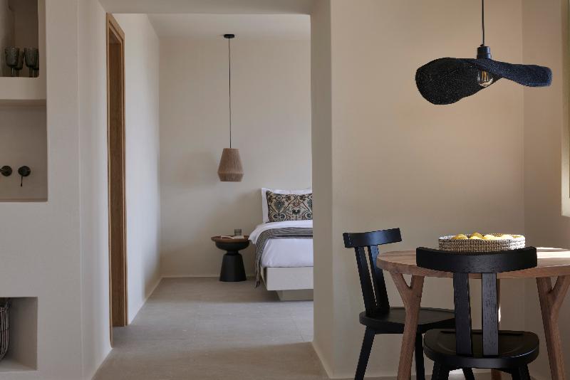 Aeon Suites by Mr and Mrs White - Oda