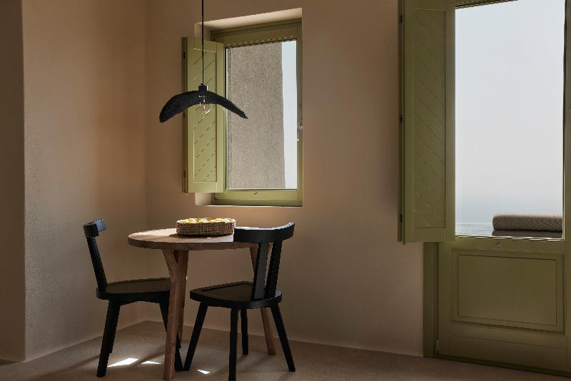Aeon Suites by Mr and Mrs White - Oda