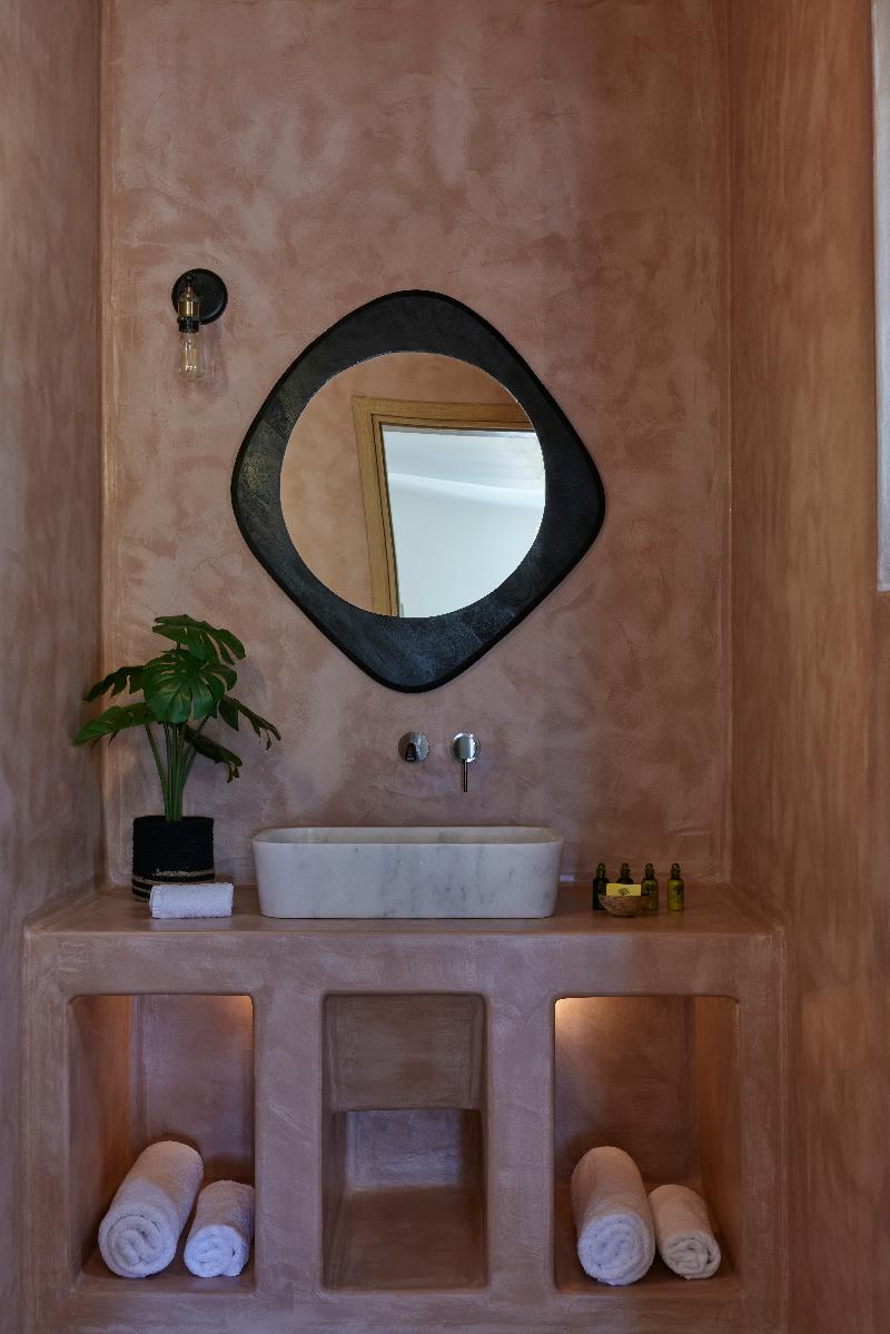 Aeon Suites by Mr and Mrs White - Oda