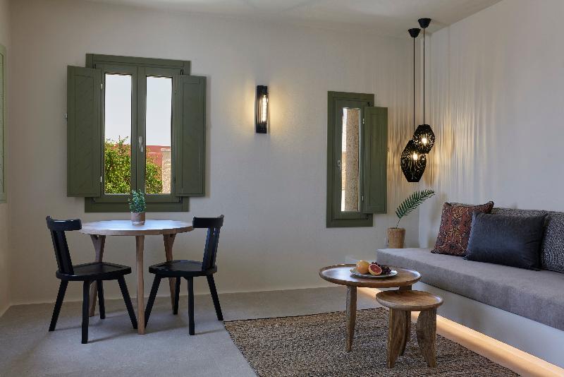 Aeon Suites by Mr and Mrs White - Oda