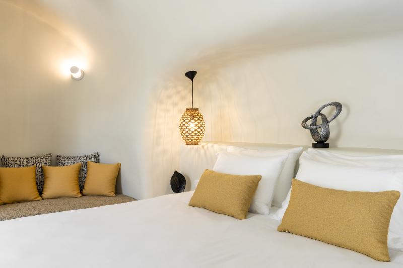 Aeon Suites by Mr and Mrs White - Oda