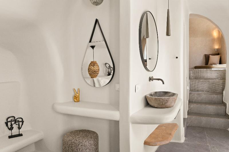 Aeon Suites by Mr and Mrs White - Oda