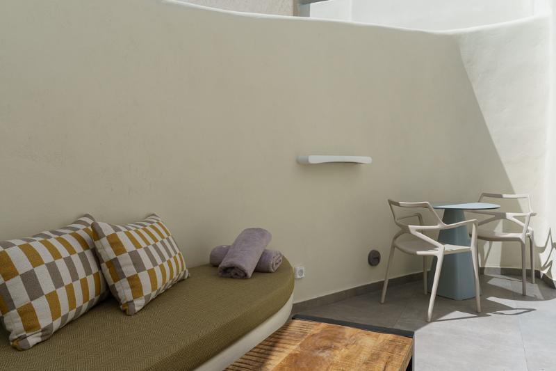 Aeon Suites by Mr and Mrs White - Oda
