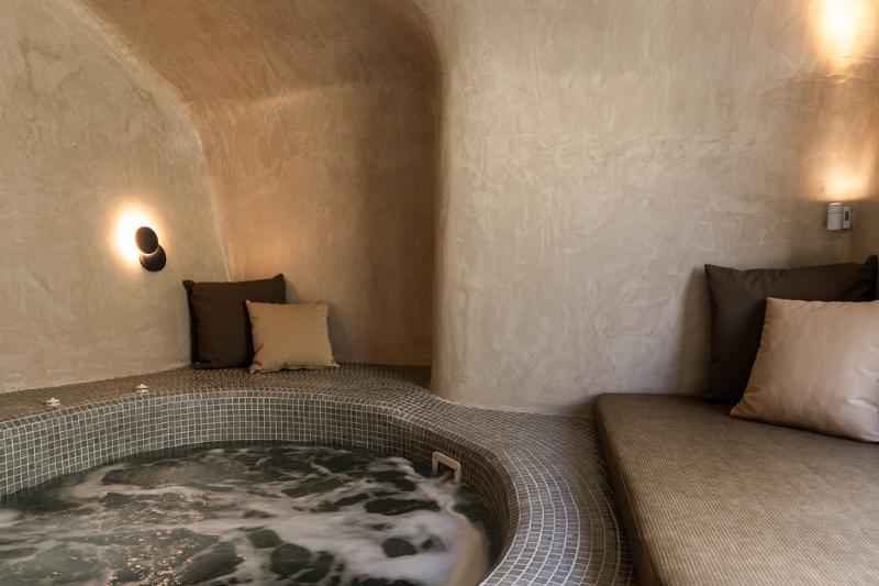 Aeon Suites by Mr and Mrs White - Oda
