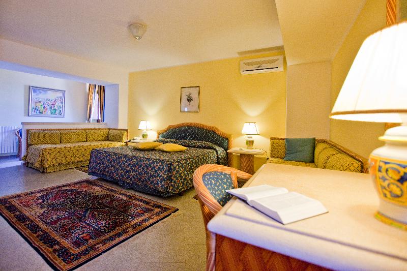 Hotel Elimo - Oda