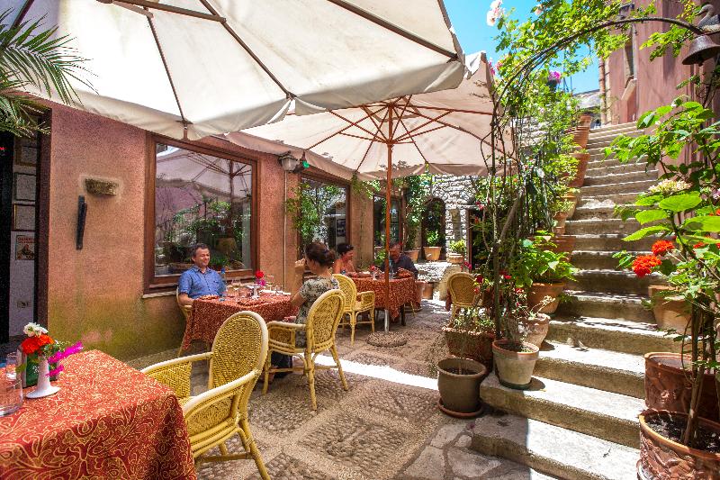 Hotel Elimo - Teras